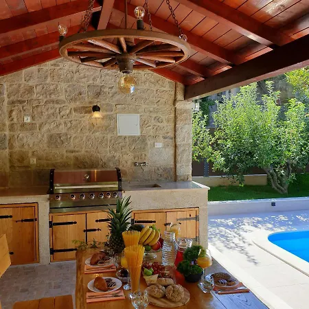 Amazing With New Private Pool,sauna,bbq