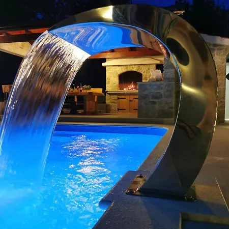 Amazing With New Private Pool,sauna,bbq Apartman