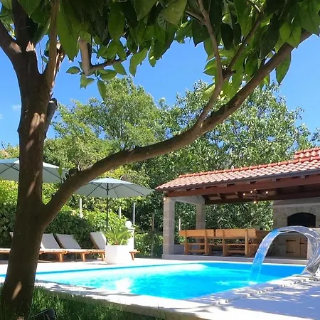 Apartman Amazing With New Private Pool,sauna,bbq Žrnovnica